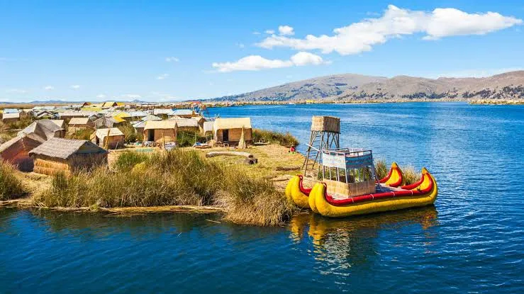 Islas Flotantes de Totora y Santuarios Ancestrales - 1